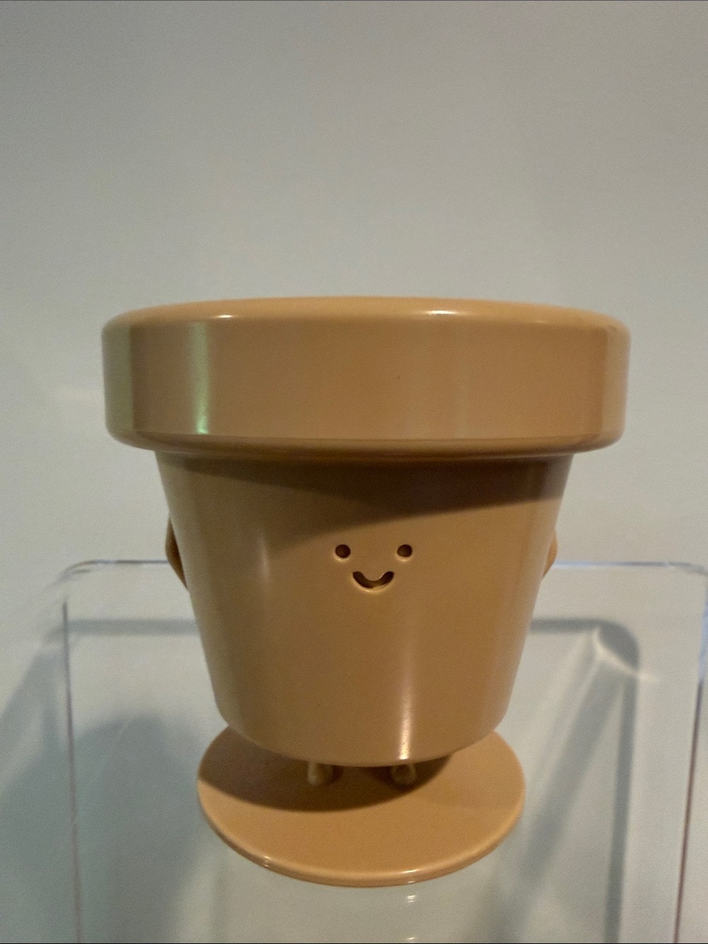 Neutral Beige Smiling Planter - Brand Unspecified
